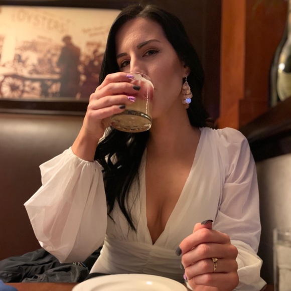 Meet your posher - Picture 3 of 8